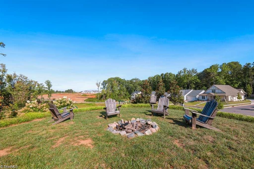 1725 Creekline Drive Property Photo 8