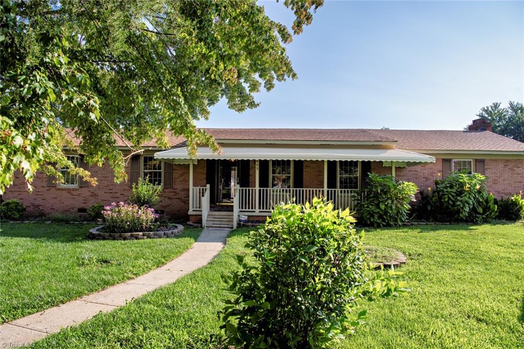 403 E Mcpherson Drive Property Photo 1