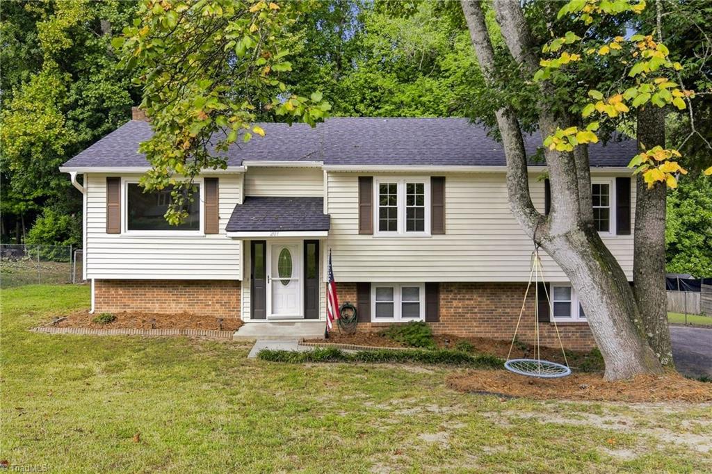 207 Tamworth Drive Property Photo 1
