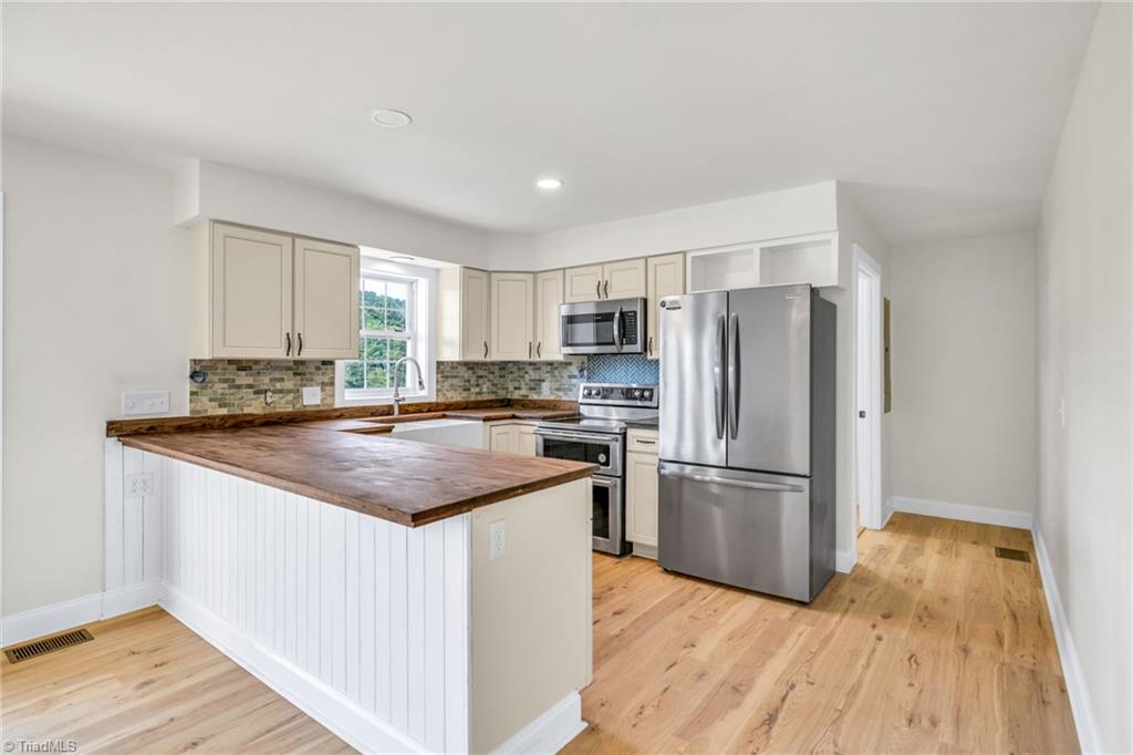 275 Grover Howell Road Property Photo 19