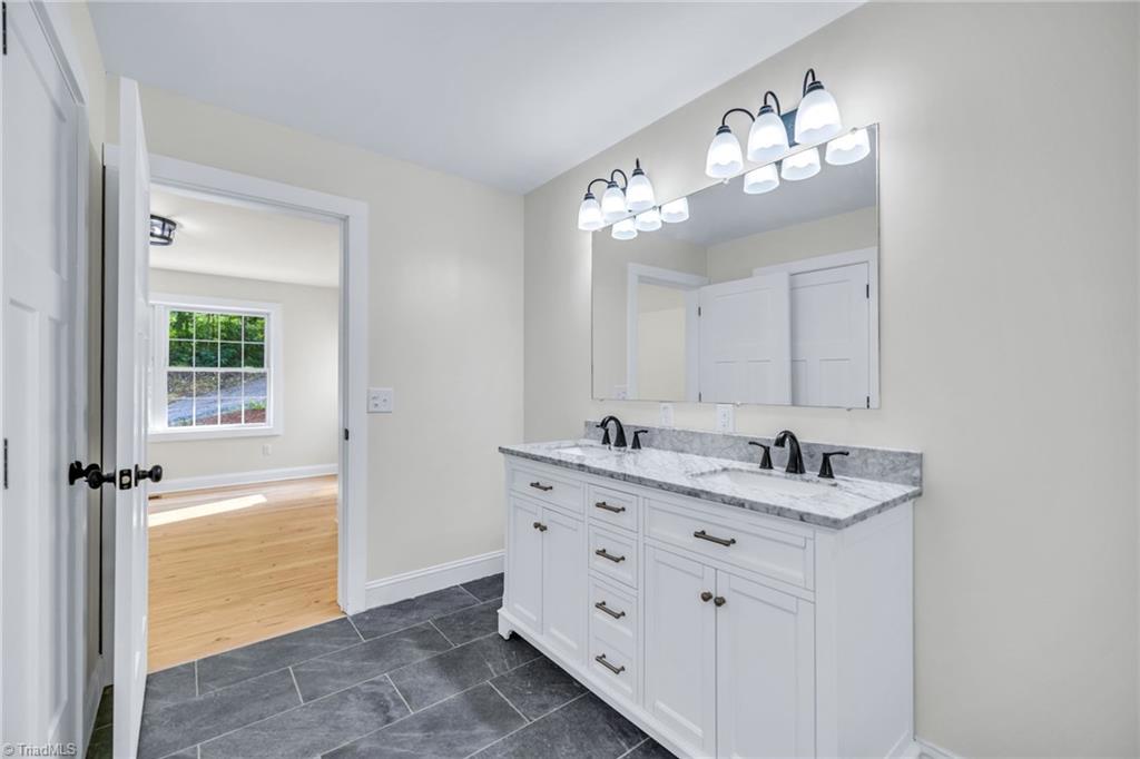 275 Grover Howell Road Property Photo 34