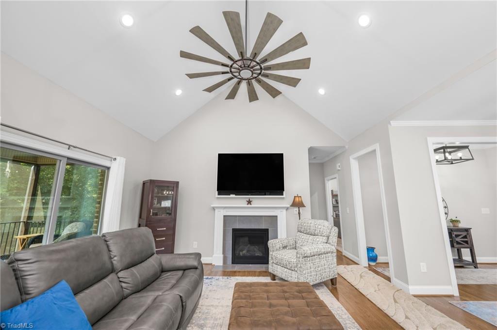 8206 Arbor Ridge Lane Property Photo 16