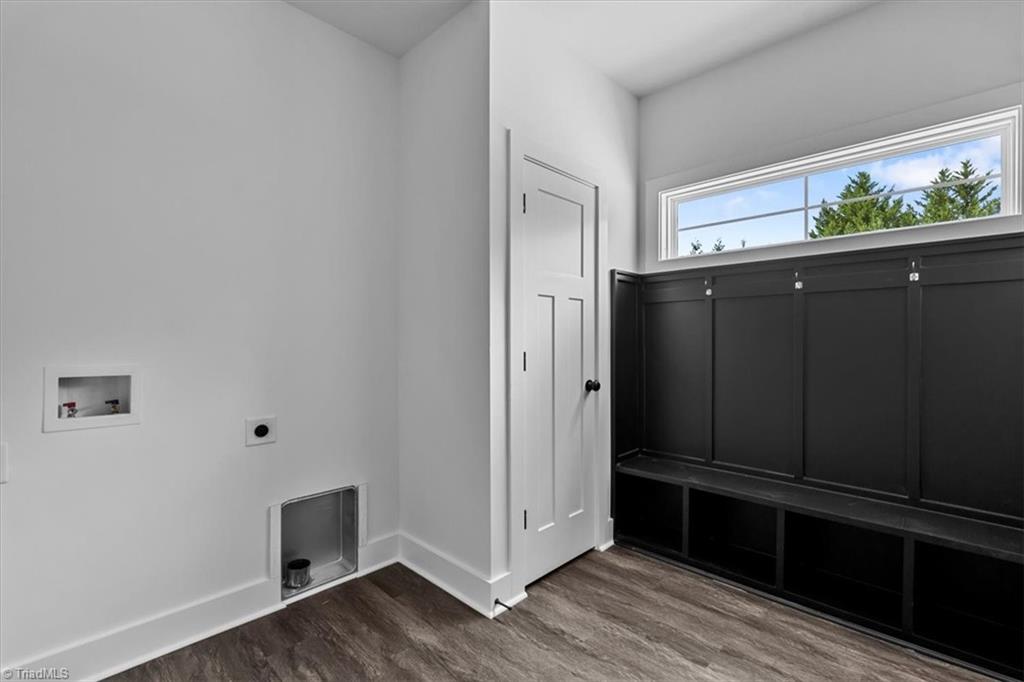 7905 Walkover Drive Property Photo 18