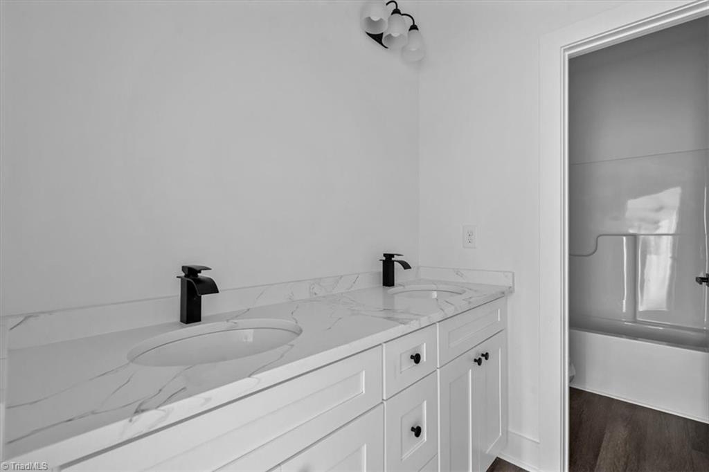 7905 Walkover Drive Property Photo 29