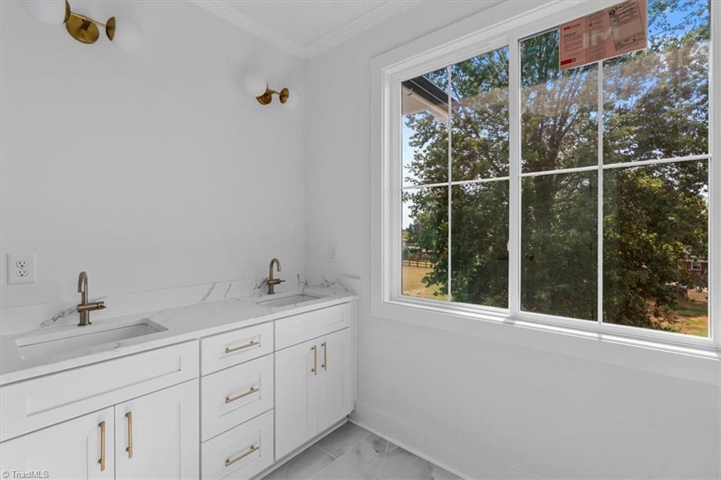 7905 Walkover Drive Property Photo 35
