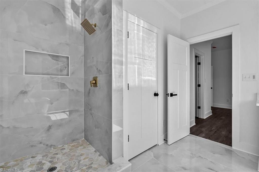 7905 Walkover Drive Property Photo 36