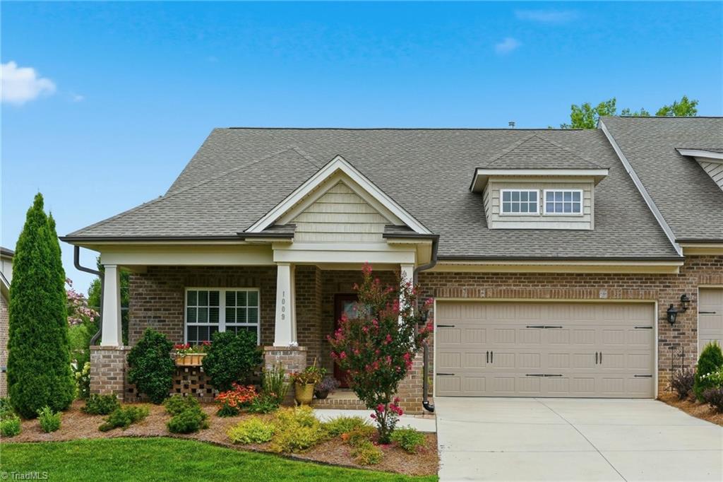 1009 Beechcrest Drive
