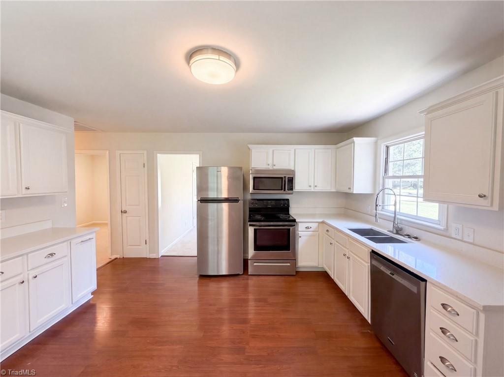 4154 Edgeware Road Property Photo 2