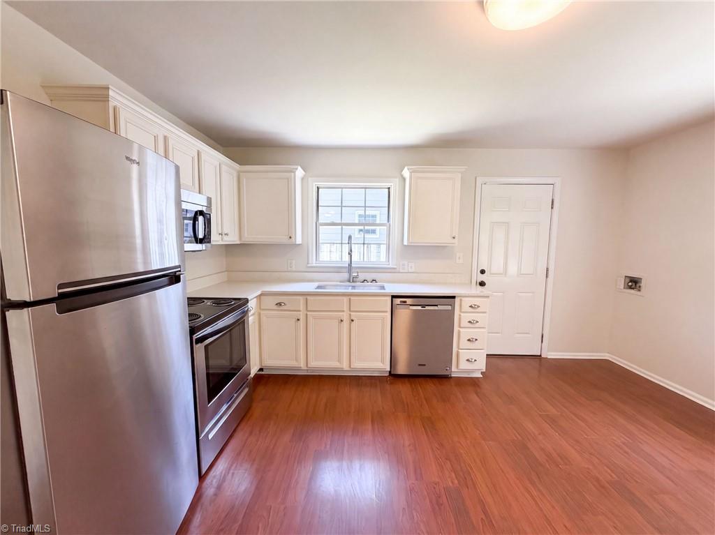 4154 Edgeware Road Property Photo 3