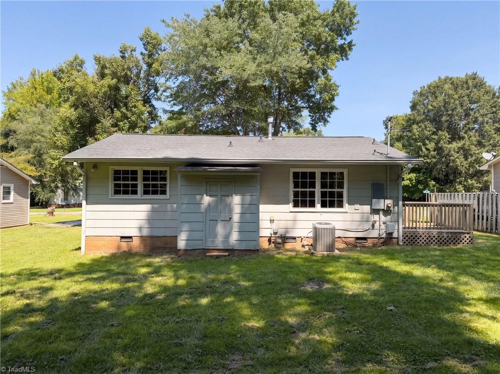 4154 Edgeware Road Property Photo 5