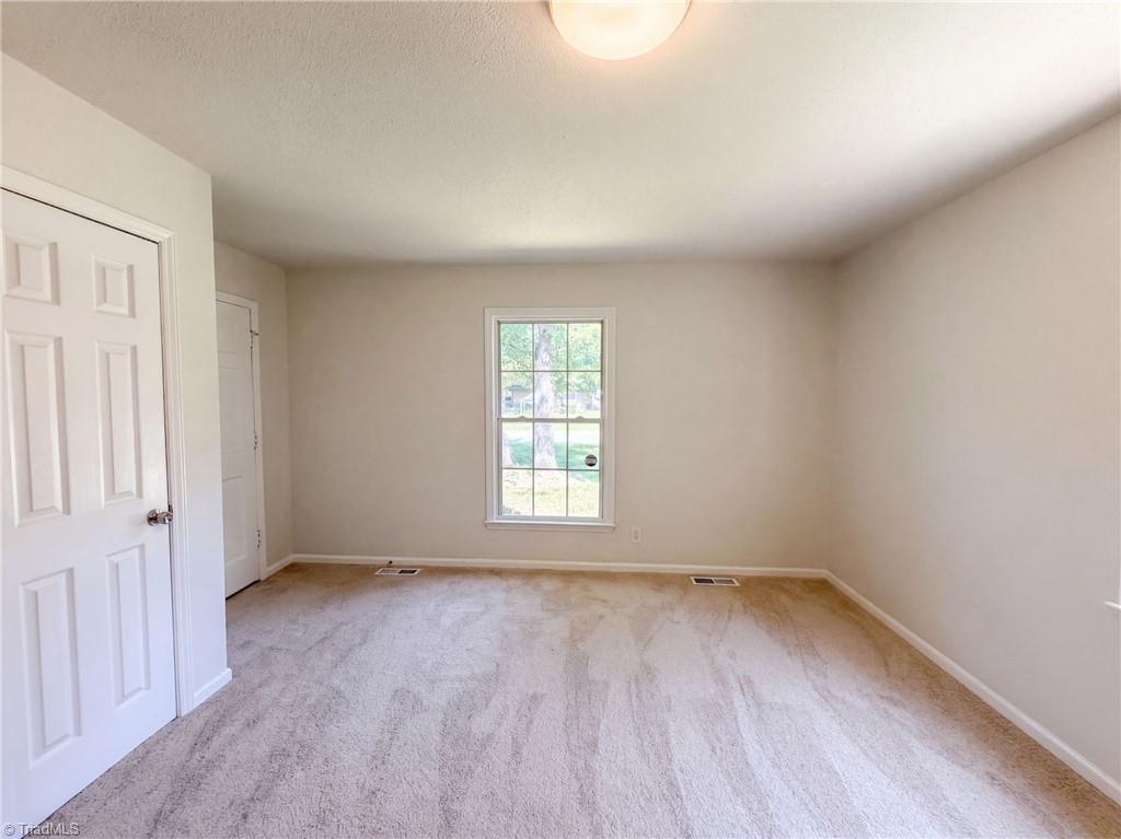 4154 Edgeware Road Property Photo 6
