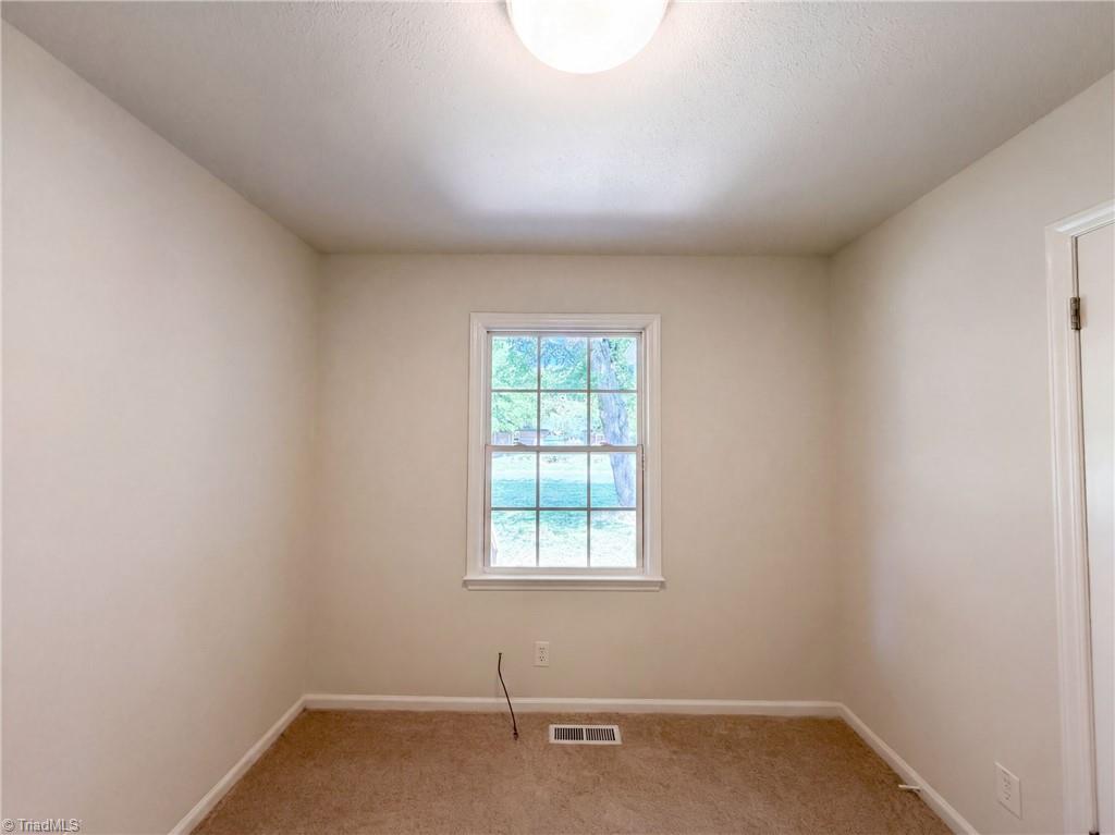 4154 Edgeware Road Property Photo 7