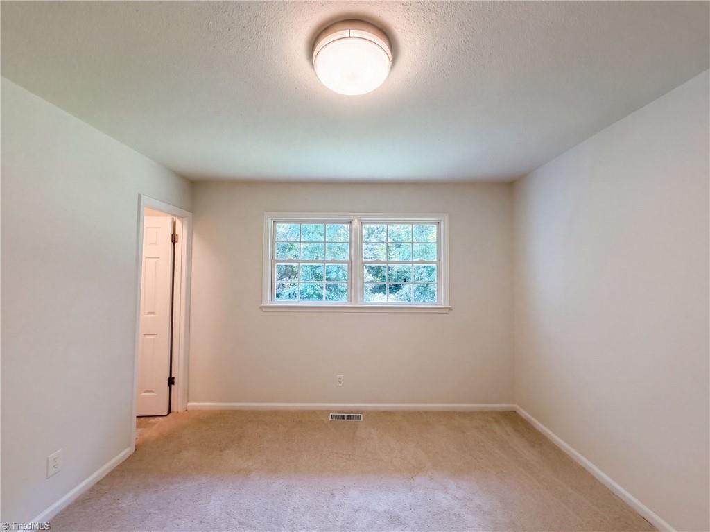 4154 Edgeware Road Property Photo 11
