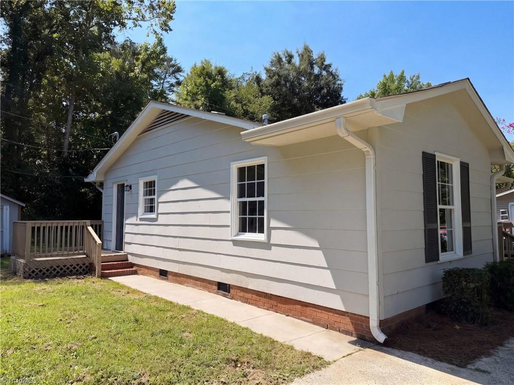 4154 Edgeware Road Property Photo 16