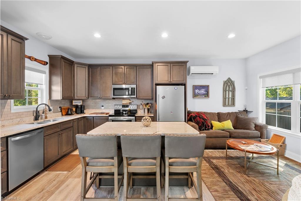 444 S Shore Drive Property Photo 7