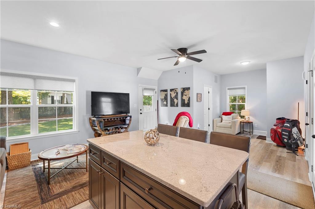 444 S Shore Drive Property Photo 10
