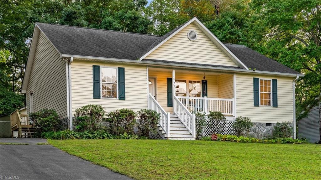 2279 Regency Drive Property Photo 2