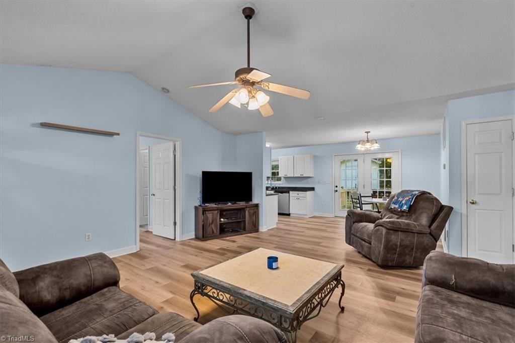 2279 Regency Drive Property Photo 5