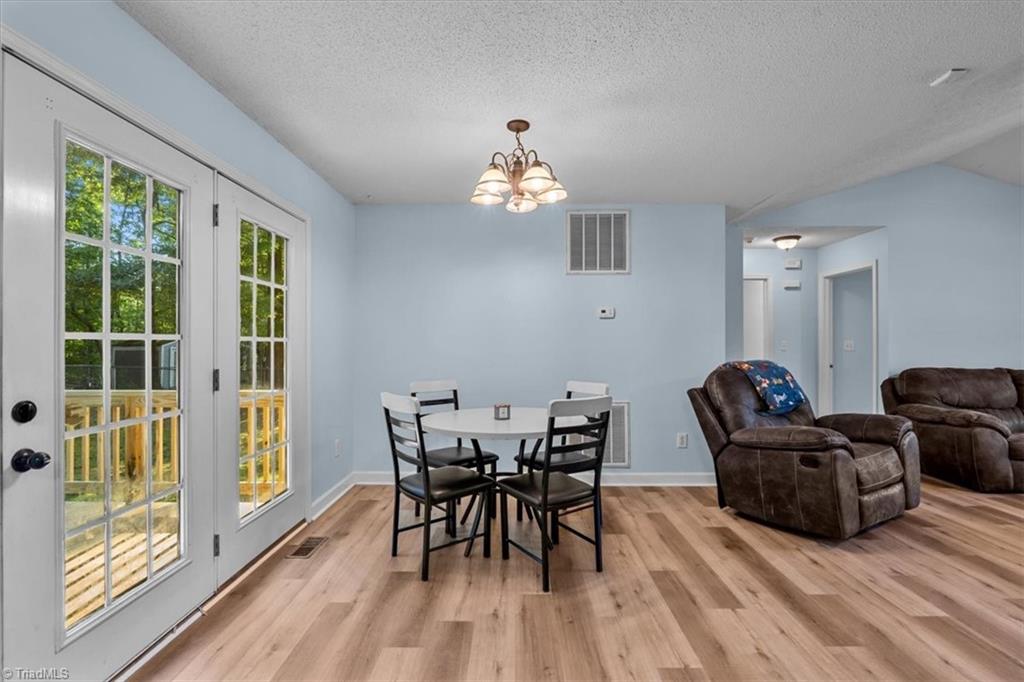 2279 Regency Drive Property Photo 14