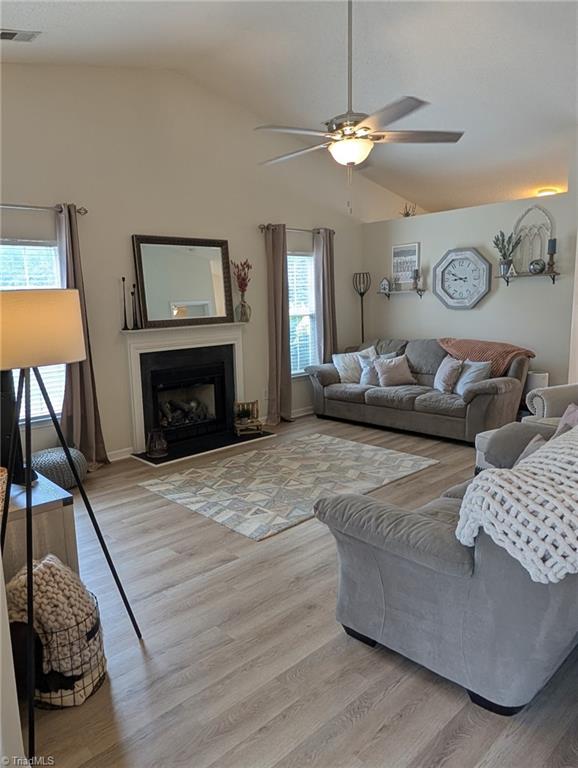 1008 Chesapeake Lane Property Photo 8