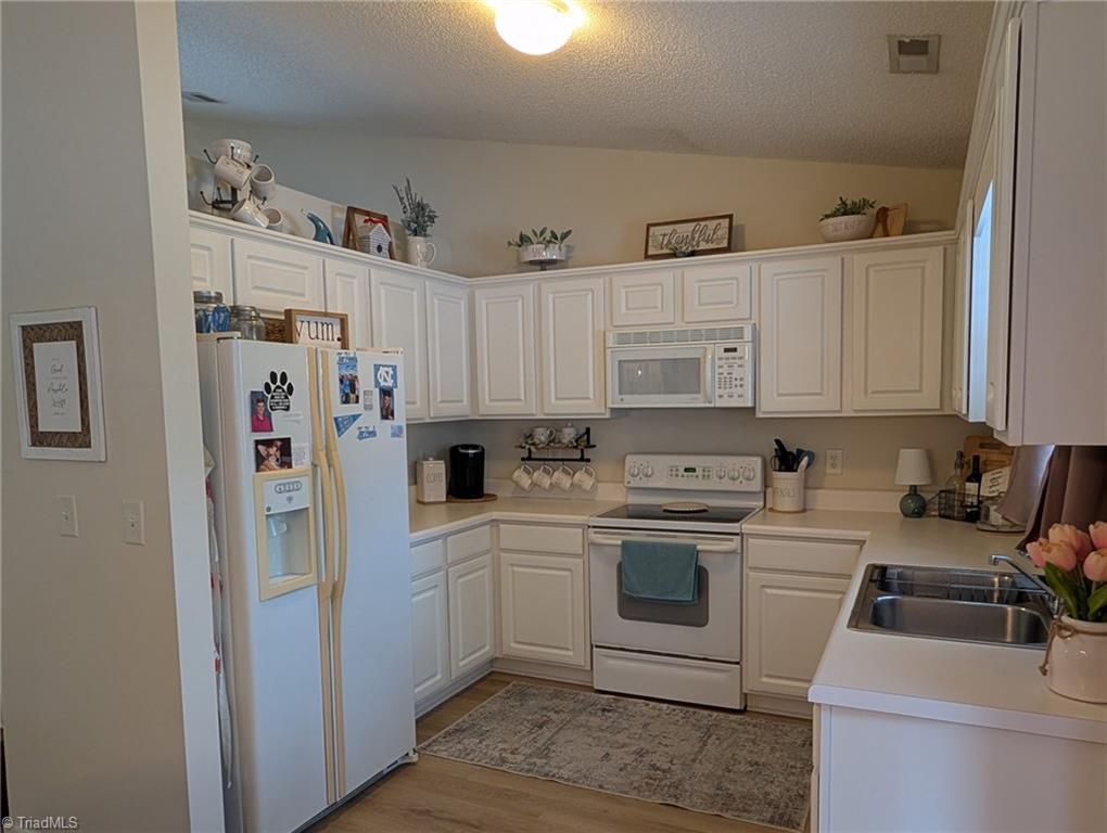 1008 Chesapeake Lane Property Photo 10