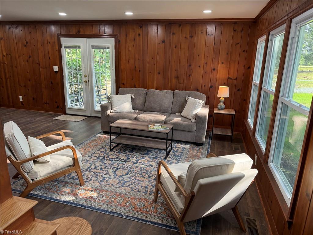8375 Sylvan Road Property Photo 4