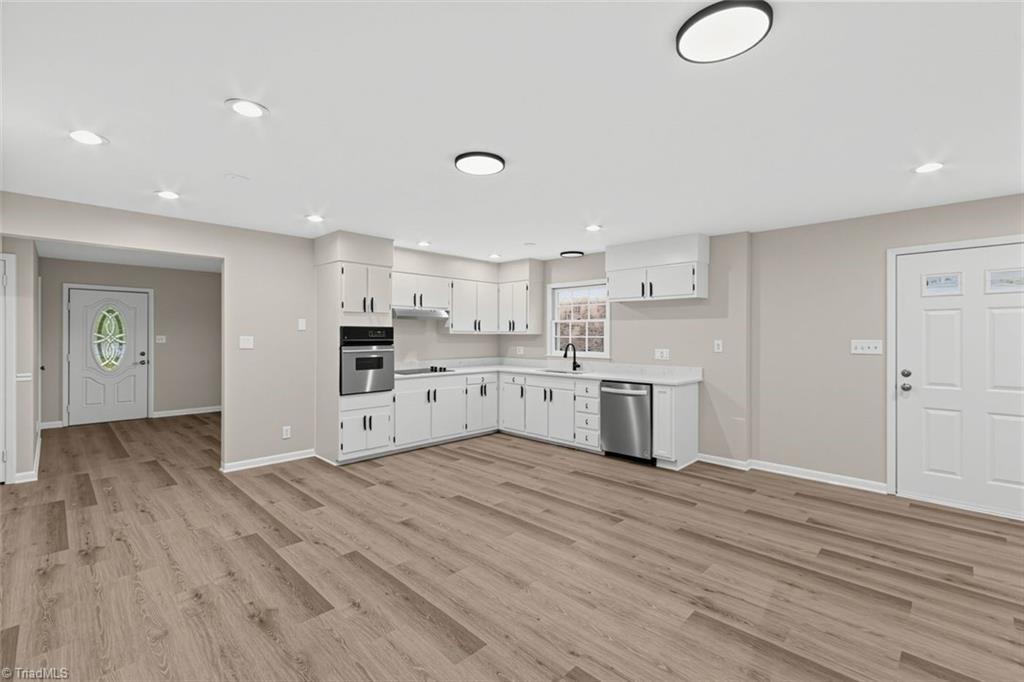 2110 Kylemore Drive Property Photo 3