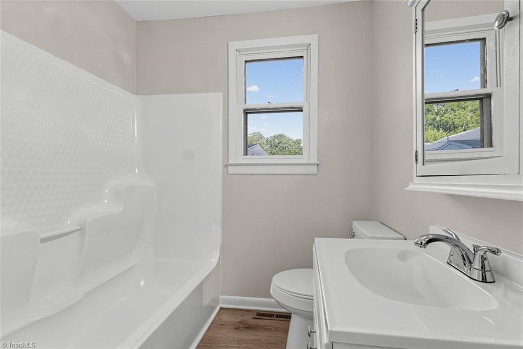 2110 Kylemore Drive Property Photo 6