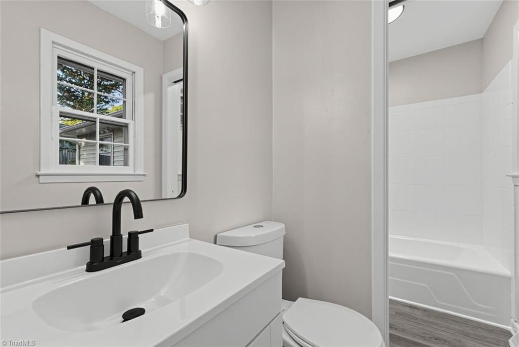2110 Kylemore Drive Property Photo 11