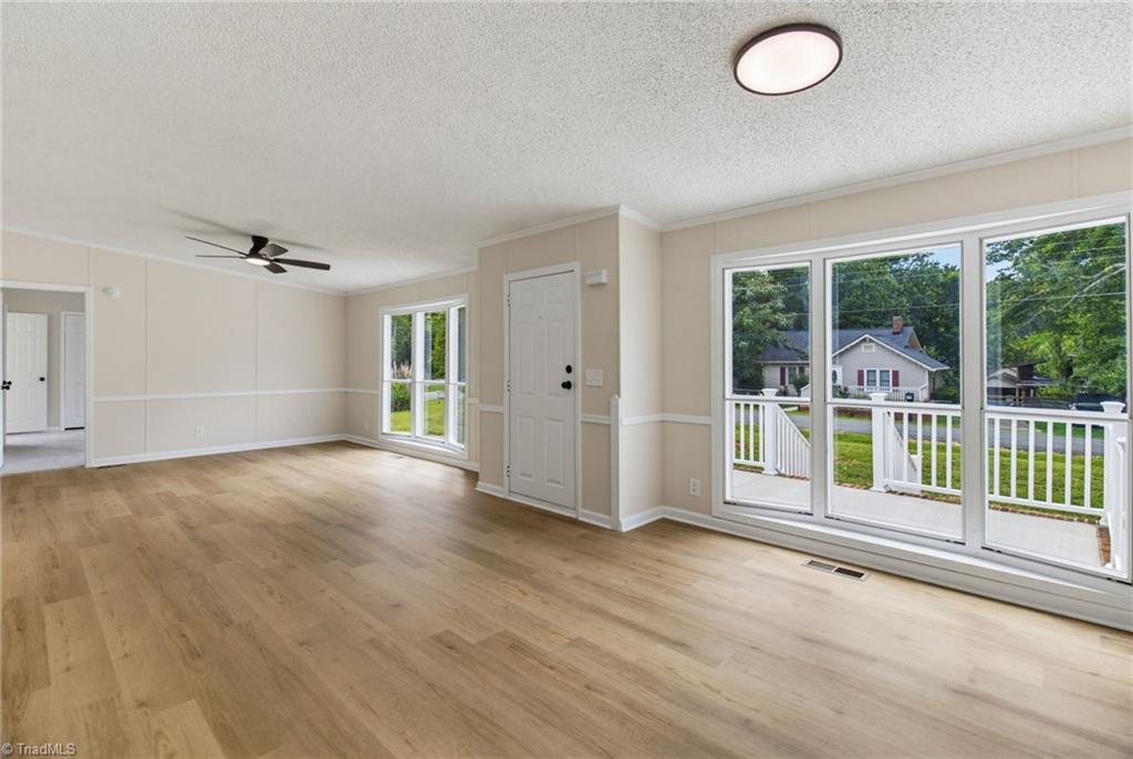 1141 Cook Street Property Photo 8