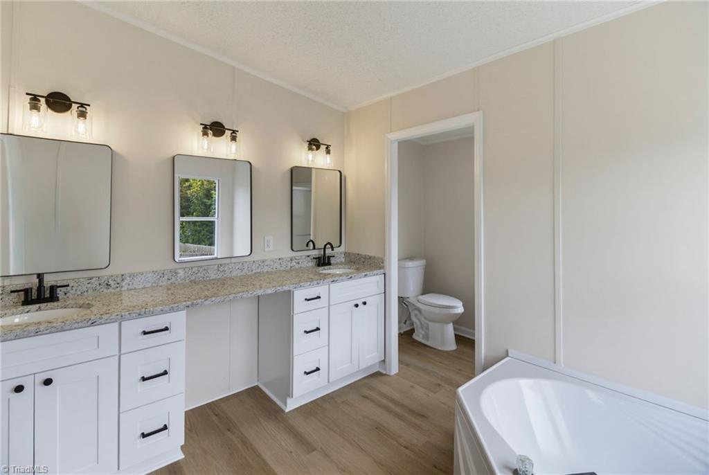 1141 Cook Street Property Photo 18