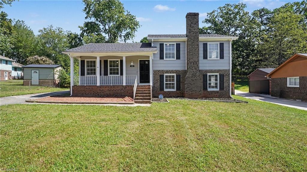 1115 Castlegate Drive Property Photo 1