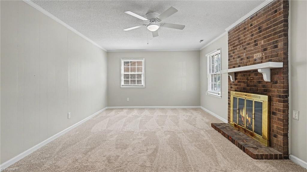 1115 Castlegate Drive Property Photo 4