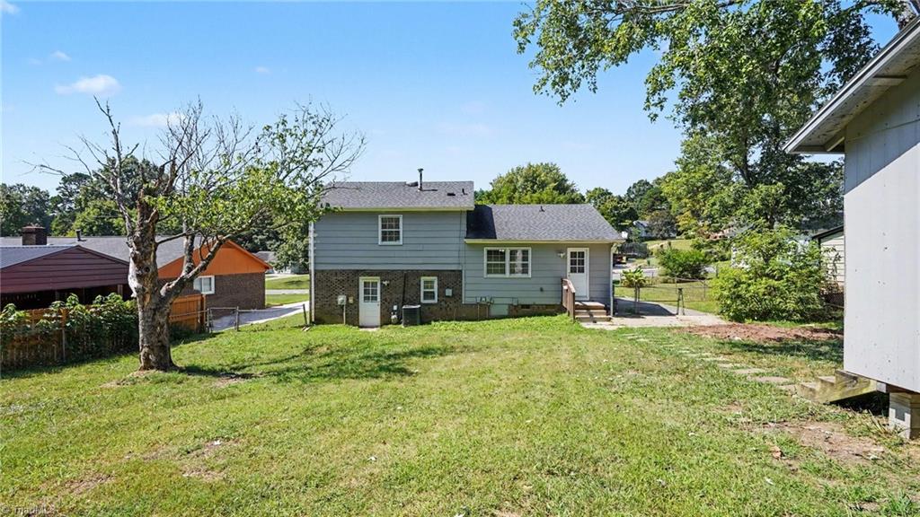 1115 Castlegate Drive Property Photo 23