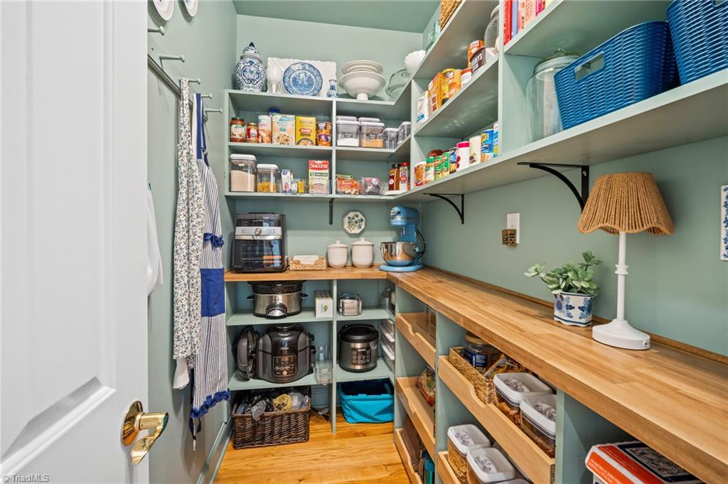 810 Poplar Grove Road Property Photo 12