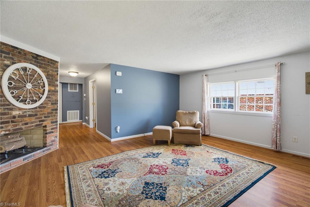 218 Williamson Street Property Photo 5