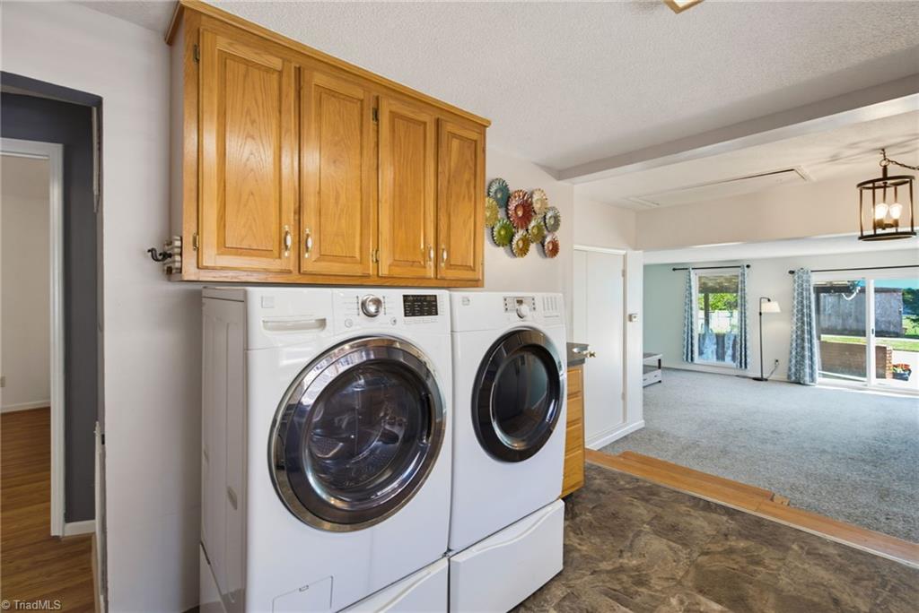 218 Williamson Street Property Photo 9