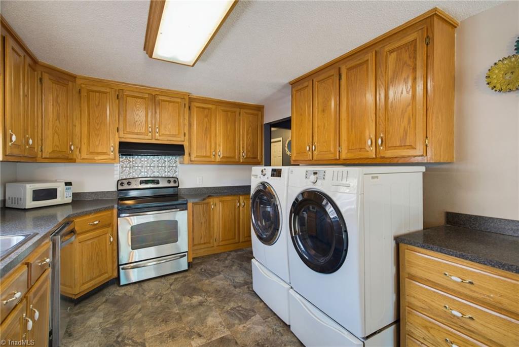 218 Williamson Street Property Photo 10