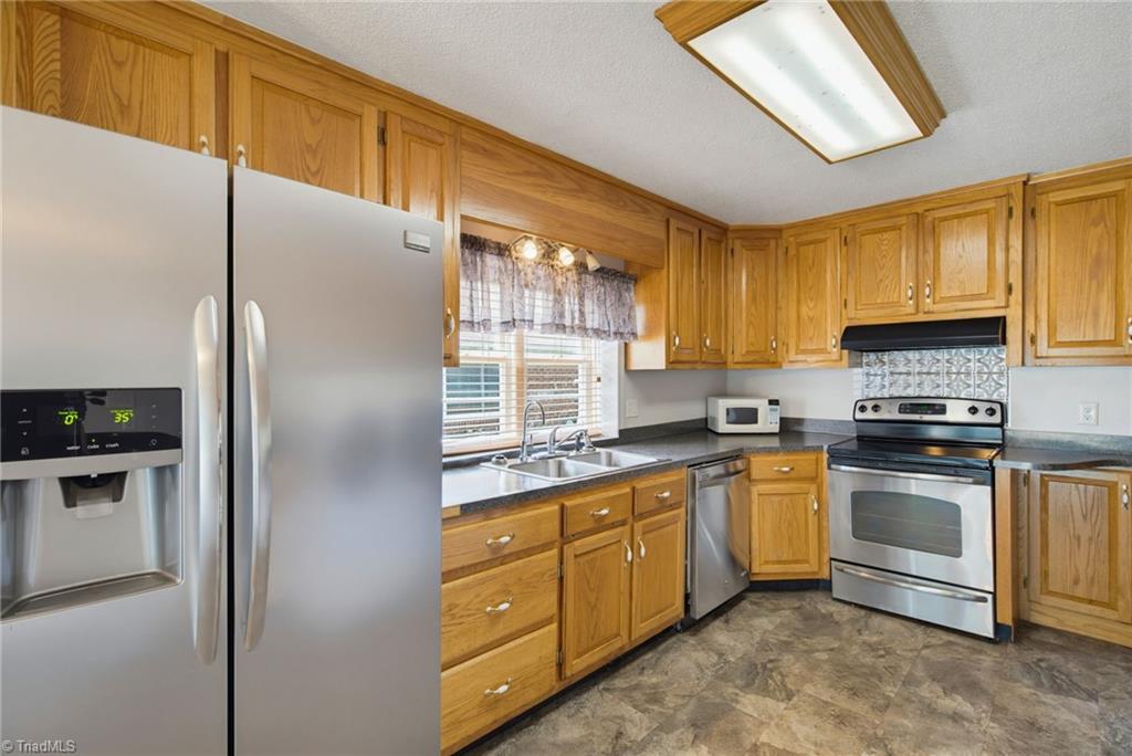 218 Williamson Street Property Photo 11