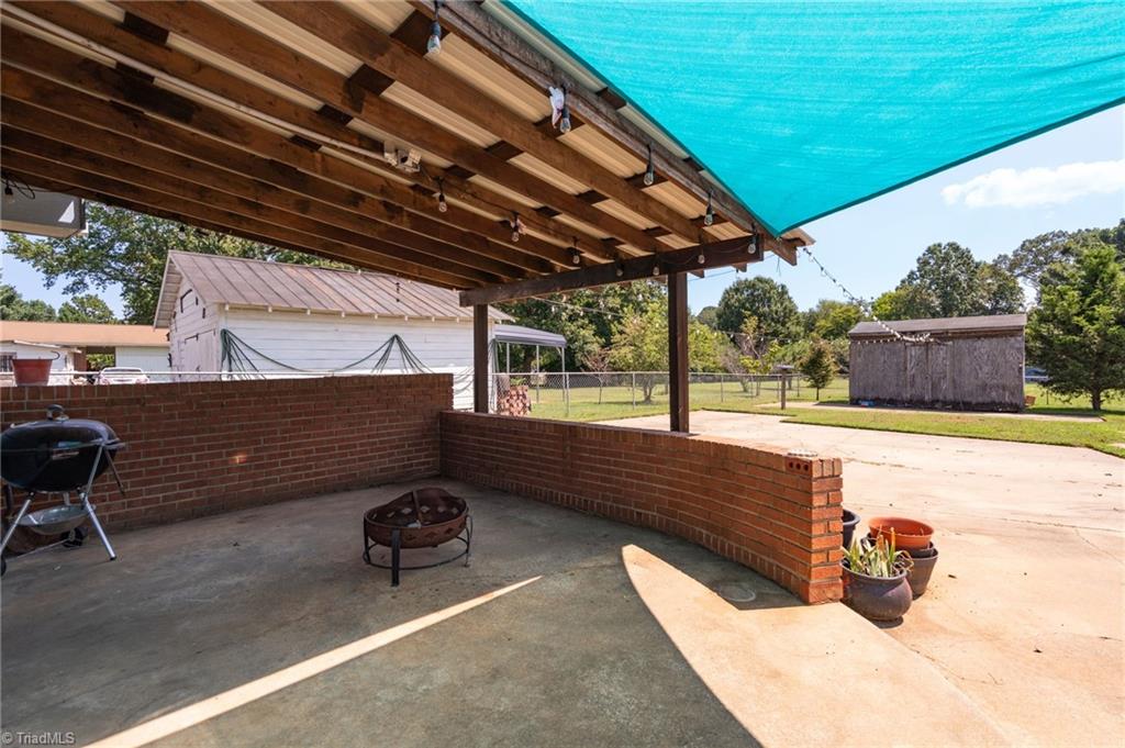 218 Williamson Street Property Photo 23