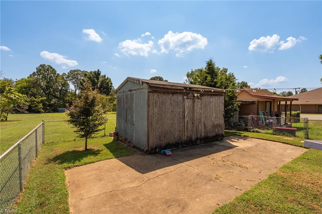218 Williamson Street Property Photo 33