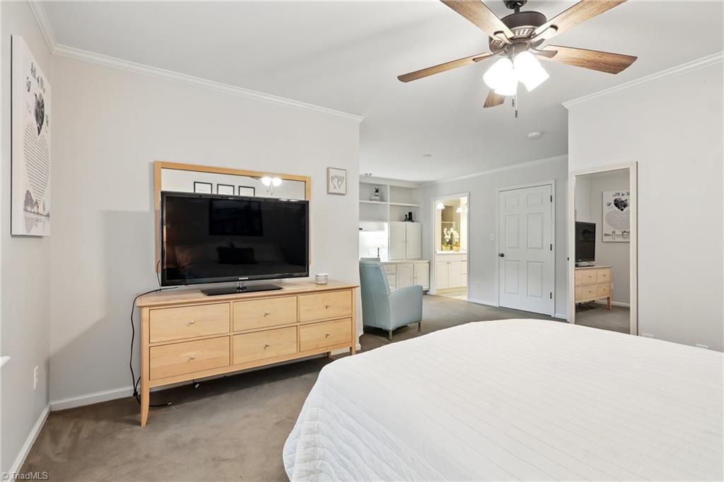 633 Huntington Drive Property Photo 10