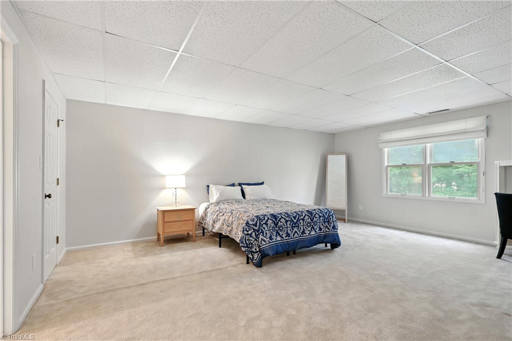 633 Huntington Drive Property Photo 13