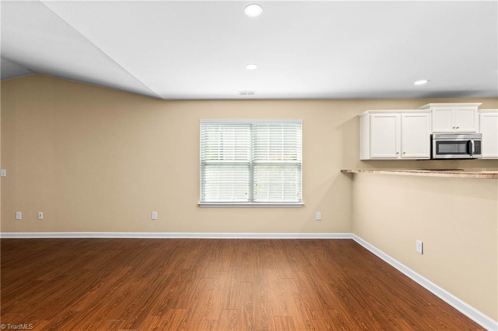 1466 Weatherend Drive Property Photo 11