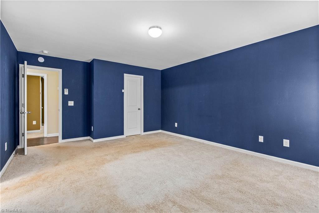 1466 Weatherend Drive Property Photo 21
