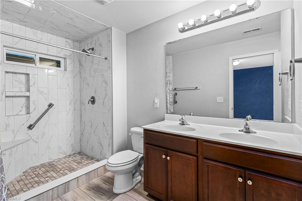 1466 Weatherend Drive Property Photo 23
