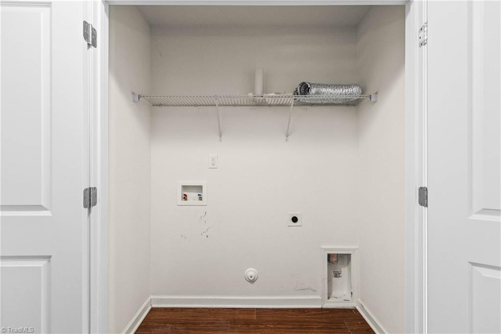1466 Weatherend Drive Property Photo 25