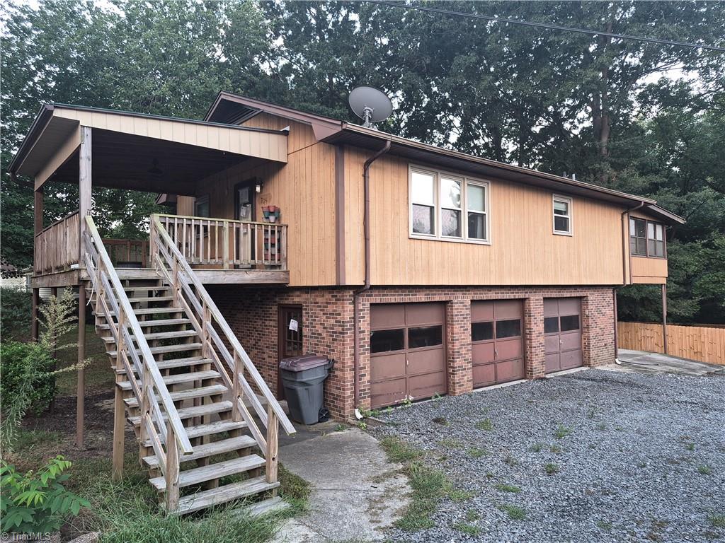 704 Baker Street Property Photo 15