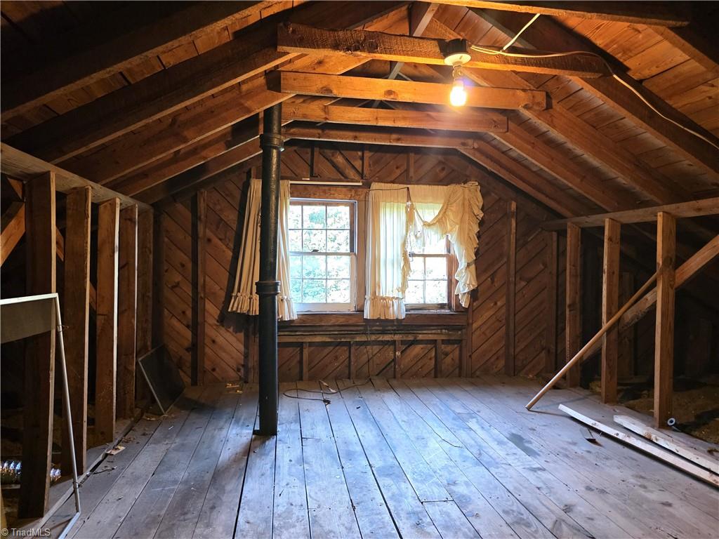 607 W Main Street Property Photo 24