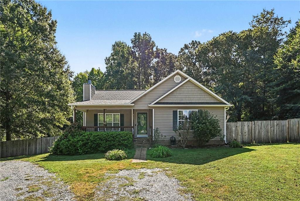 4141 Whispering Oaks Court Property Photo 1